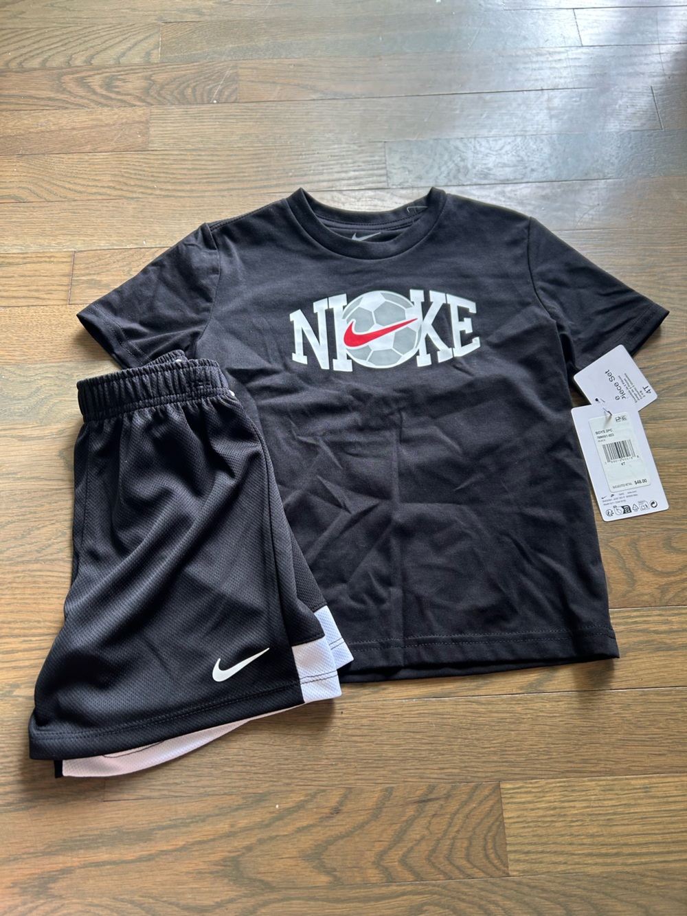 NWT Nike Toddler Set size 4T